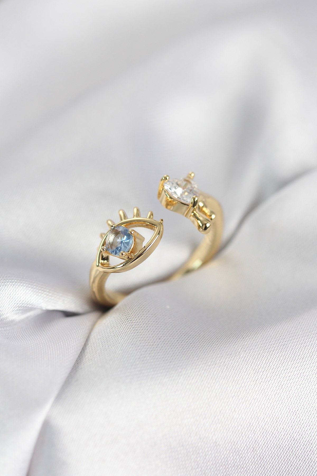 Gözyaşı Model Gold Renk Zirkon Taşlı Kadın Yüzük