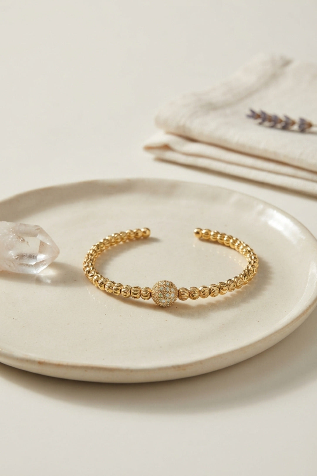 Gold Renk Dorika Model Zirkon Taşlı Kadın Bileklik