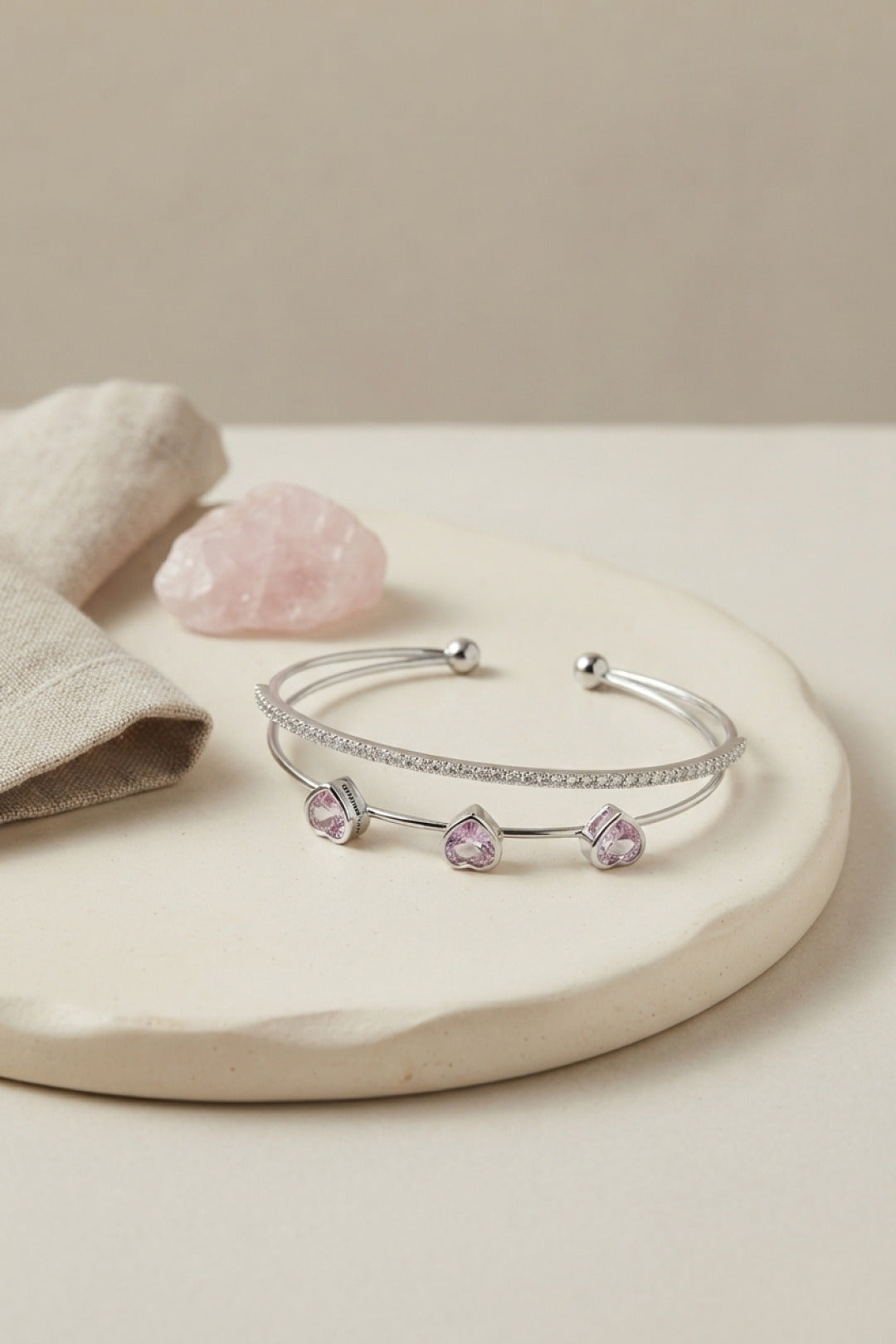 Pembe Kalp Model Zirkon Taşlı Gümüş Renk Kadın Bileklik