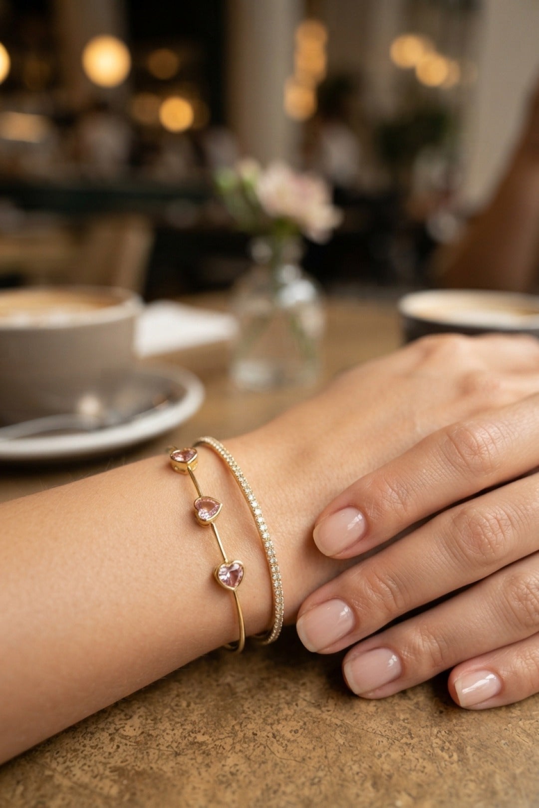 Pembe Kalp Model Zirkon Taşlı Gold Renk Kadın Bileklik
