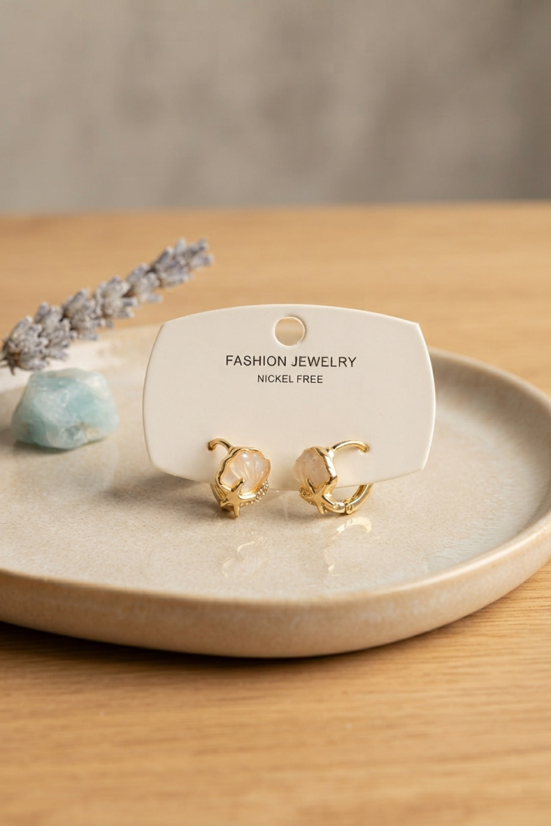 Pirinç Deniz Kabuğu Model Gold Renk Çocuk Küpe