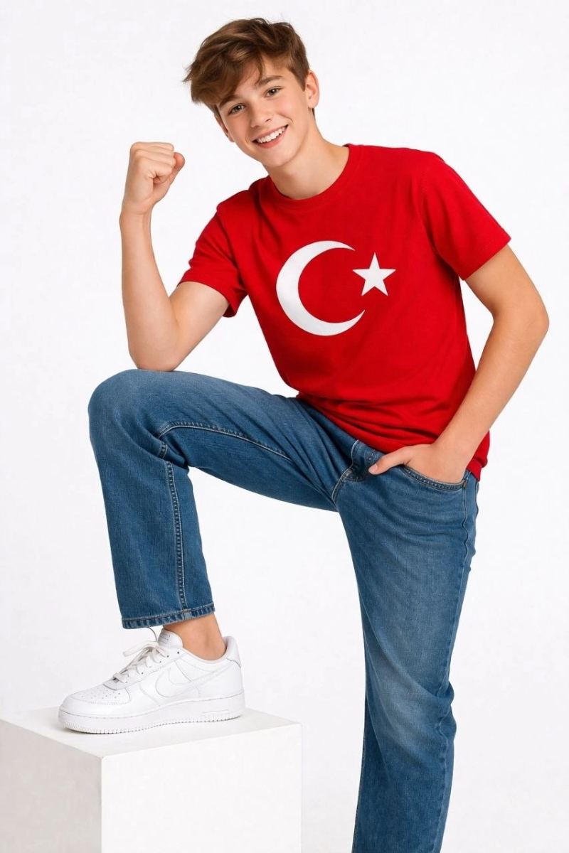 Erkek Çocuk Tişört Bisiklet Yaka Ay Yıldız Bayrak Baskılı T-Shirt - Kırmızı