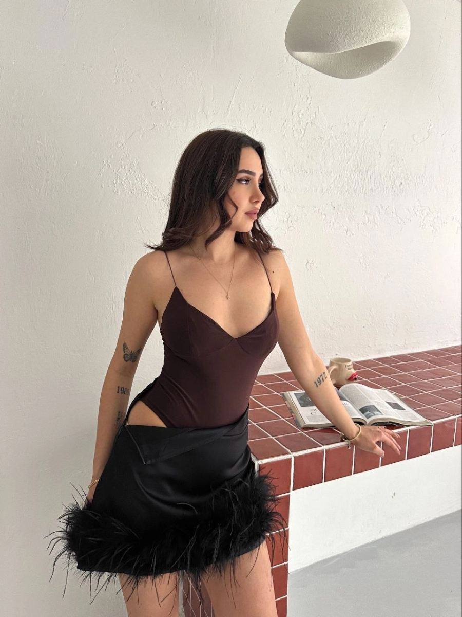 Kadın Derin Dekolte Askılı Body Sırt Dekolteli Şık Kolsuz Yazlık Bodysuit - Kahverengi