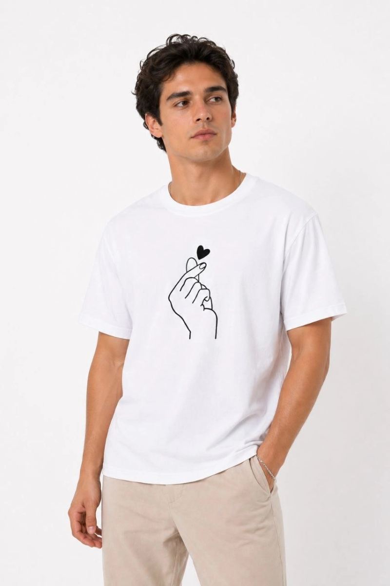 Erkek Kore Parmak Kalp Aşk Temalı Minimal Baskılı Tişört Yazlık Kısa Kol T-Shirt - Beyaz