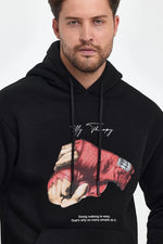 Erkek 3 İplik Pamuklu Kapüşonlu Cepli Boxy Eldiven Baskılı Hoodie Sweatshirt - Siyah