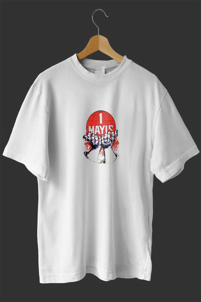 1 Mayıs Emekçilerimiz İçin Özel Tasarım 1 Mayıs Dünya Baskılı T-shirt - Beyaz