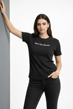 Kadın Wafıl Kumaş Tişört Regular Kalıp Bisiklet Yaka Baskılı T-Shirt - Siyah